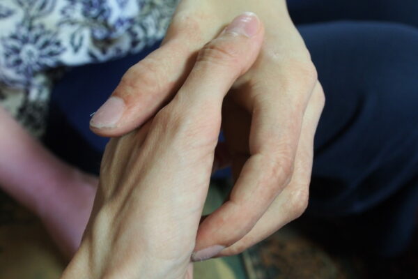 Welche Hand ist echt, welche aus Silikon? Die Detailtreue der Prothesen aus Omori ist erstaunlich © Sonja Blaschke