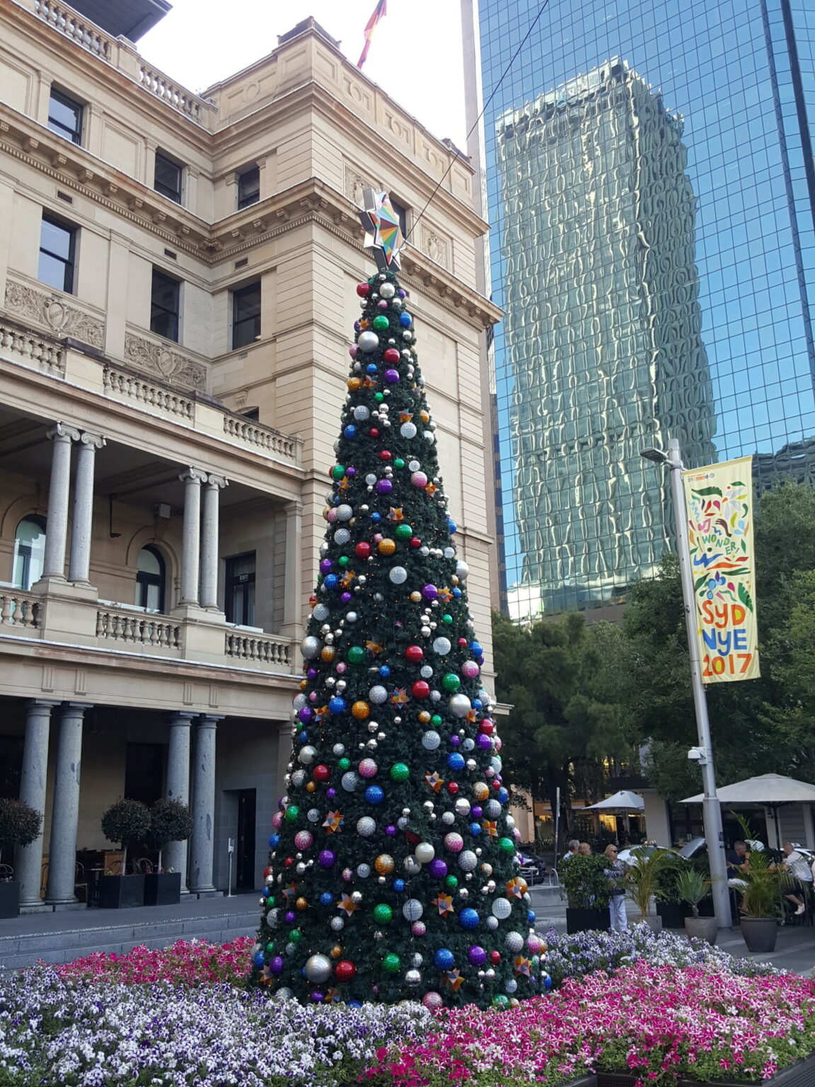Weihnachtsbaum vor dem Customs House in Sydney 2017 © Sonja Blaschke