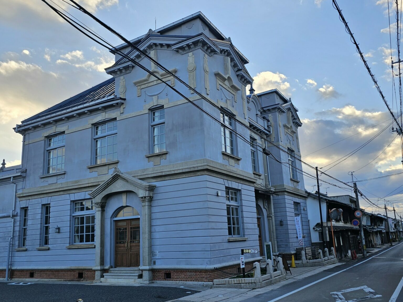 In other areas of Tsuyama, buildings from the Meiji and Taisho periods remain in use © Sonja Blaschke