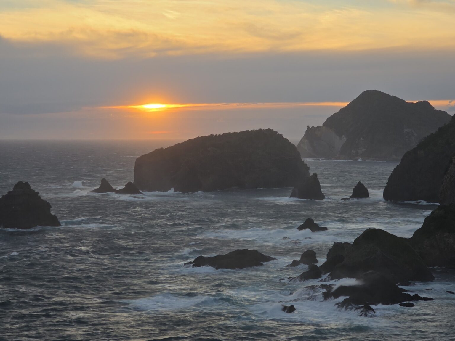 Idyllische Schönheit: Der Süden der Izu-Halbinsel unweit von Tokio an einem windigen Tag © Sonja Blaschke Idyllische Schönheit: Der Süden der Izu-Halbinsel unweit von Tokio an einem windigen Tag © Sonja Blaschke